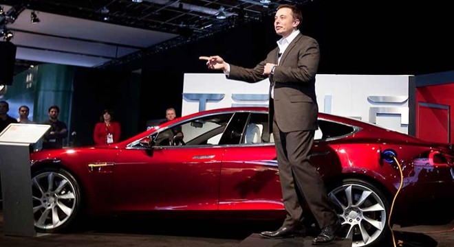 Tesla, araç fiyatlarında indirime gitti