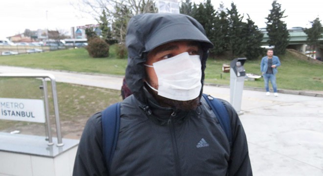 Toplu taşımada maskeli koronavirüs önlemleri