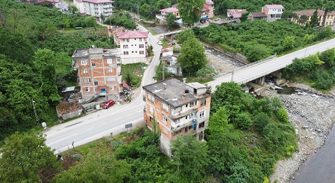 Trabzon da sel riski altındaki 446 yapıda yaşıyorlar