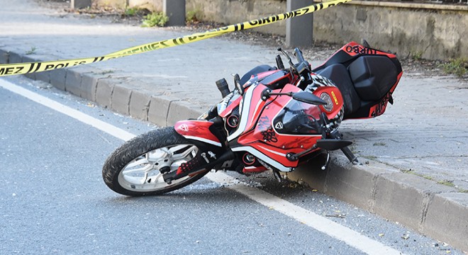 Trafik polislerinin uyardığı motosikletli, kazada öldü