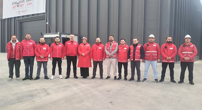 Türk Kızılay'dan, İran'a 4 TIR insani yardım