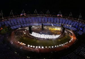 2012 Londra Olimpiyatları’nın açılışı görkemli görüntülere sahne oldu