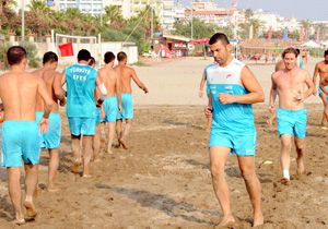 Plaj futbolu milli takımı Alanya’da kampa girdi