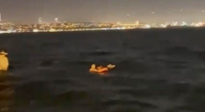 Vapurdan denize düşen yolcu böyle kurtarıldı