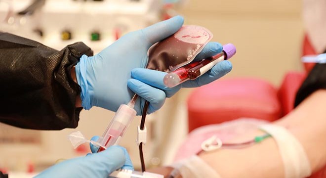 Vatandaşlar hafta sonu kısıtlamasında kan merkezlerine akın etti