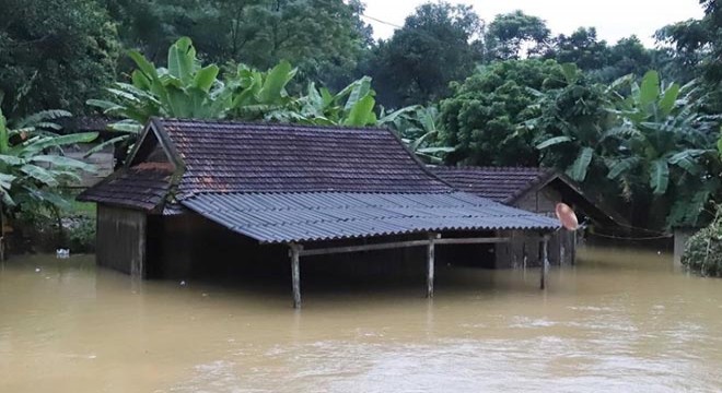 Vietnam'da sel: 8 ölü