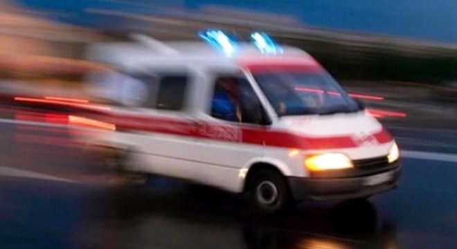 Yaralı yakınlarından ambulansa saldırı