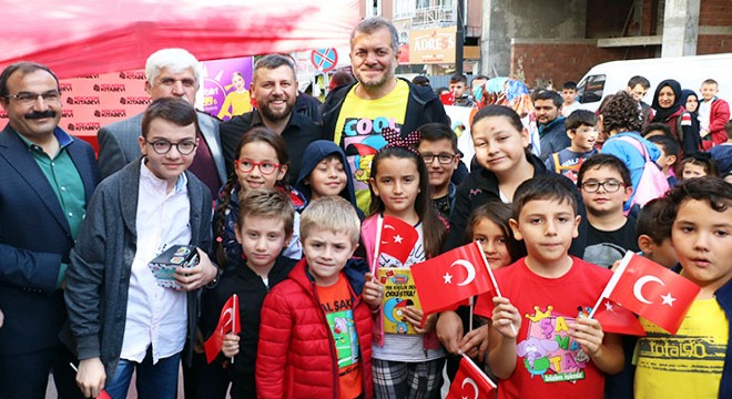 Yazar Yaşaroğlu çocuklarla buluştu