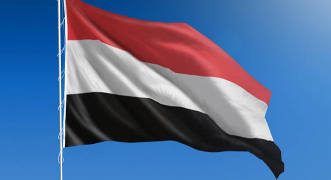 Yemen'deki Husiler, İsrail'e balistik füze attı