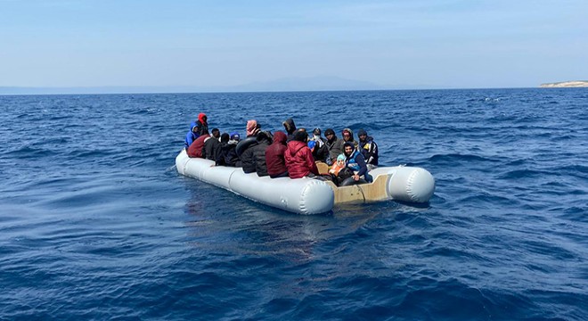 Yunan sahil güvenliğinin ölüme terk ettiği göçmenler kurtarıldı