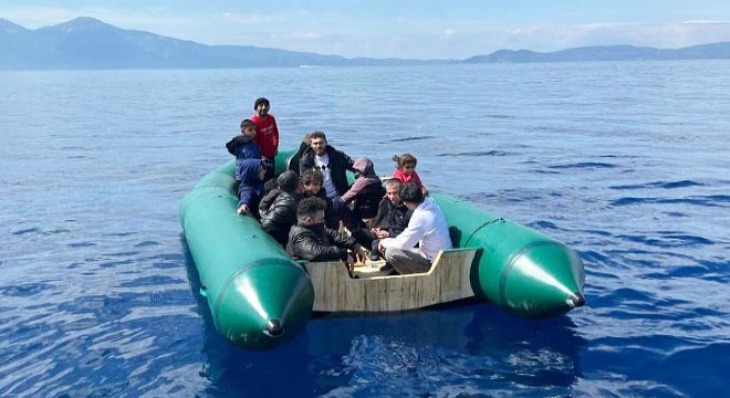 Yunan unsurlarının geri ittiği 13 kaçak göçmen kurtarıldı