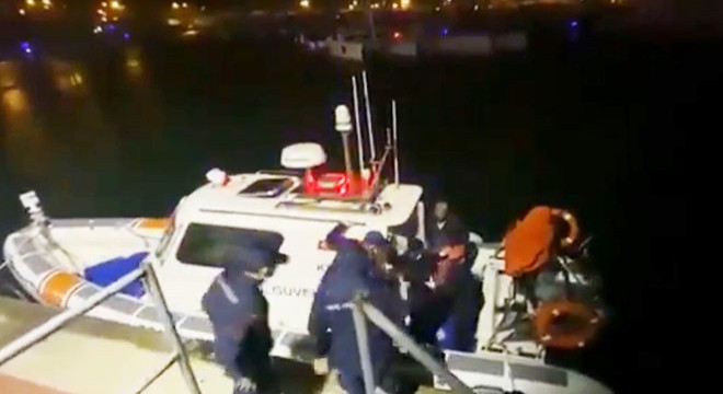 Yunanistan, 7 göçmeni ellerini bağlayıp denize ölüme attı