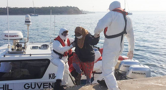 Yunanistan askerlerinin geri ittiği göçmenler kurtarıldı