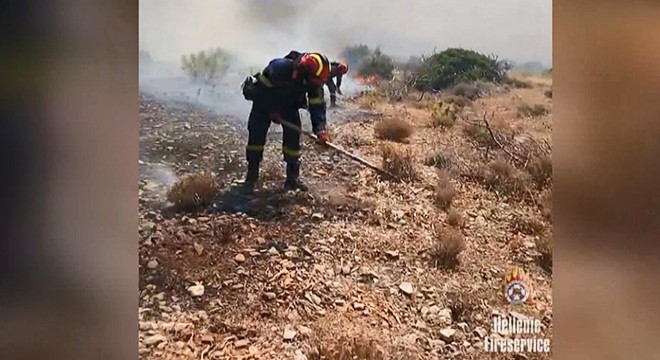 Yunanistan’da orman yangınlarıyla mücadele sürüyor