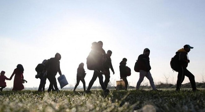 Yunanistan ın adacıkta bıraktığı 50 düzensiz göçmen kurtarıldı