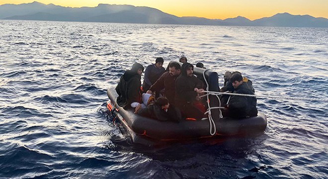 Yunanistan ın geri ittiği 106 kaçak göçmen kurtarıldı