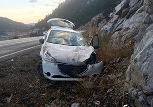 Antalya da iki trafik kazası: 1 ölü, 7 yaralı