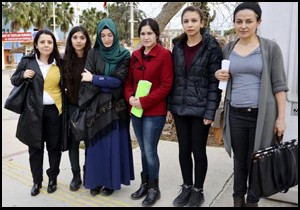 Çatal- kaşıklı protestocu 8 kız öğrenci yurttan atıldı