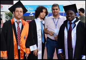 Akdeniz Üniversitesi nde mezuniyet heyecanı