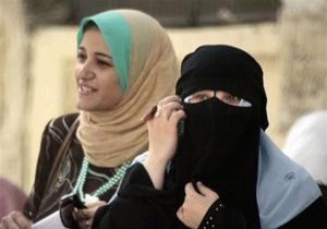 Mısır da kadınlar sünnetli