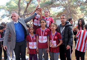 Serikli kızlar Antalya şampiyonu