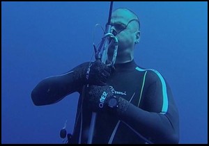 Milli sporcu Ulusoy, su altında tehlike atlattı