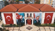 Antalya'da Cumhuriyet'e tanıklık eden Türk bayrağı