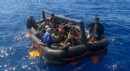 Dikili açıklarında 60 düzensiz göçmen kurtarıldı