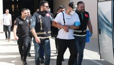 Polisten 'aranan' operasyonu: 60 gözaltı