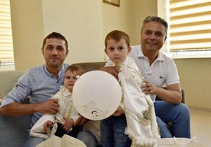 Başkan Uysal dan sünnet çocuklarına ziyaret