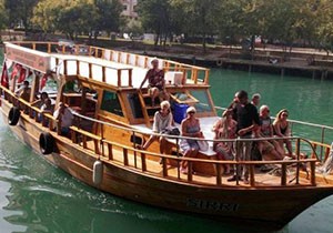 Manavgat Irmağı nda ücretsiz bot seferleri