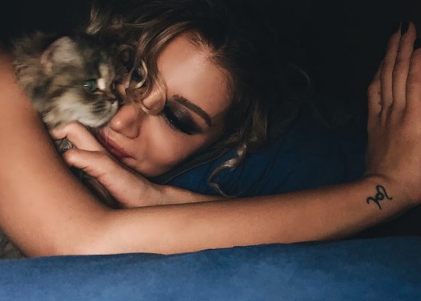 ÜNLÜLER VE KÖPEKLERİ - 7