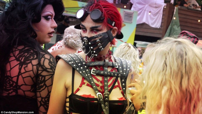 INSTAGRAM'IN FENOMENİ 'CANDY MAN'İN, ÇILGIN PARTİSİNDEN SKANDAL KARELER - 4