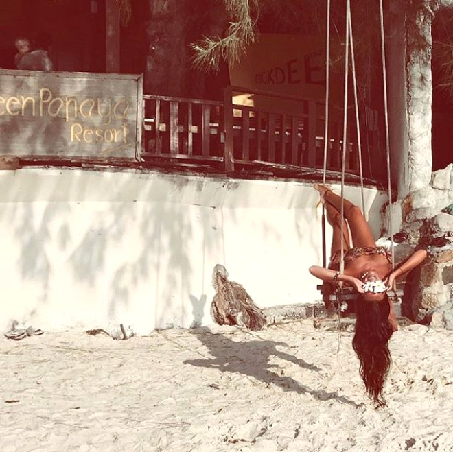 Dünyanın en ateşli hostesleri Instagram'ı sallıyor - 7