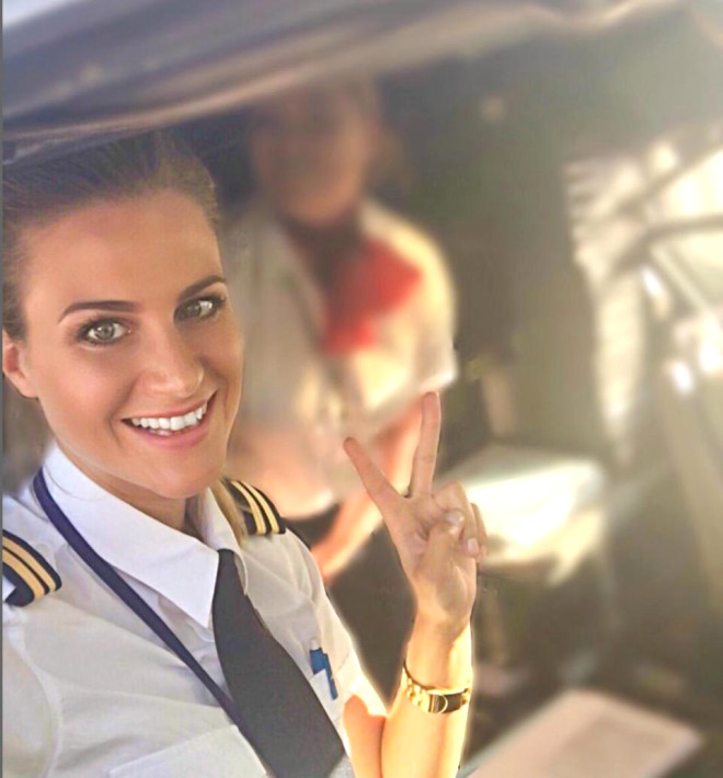 İsveçli kadın pilot Instagram'ı sallıyor! - 13