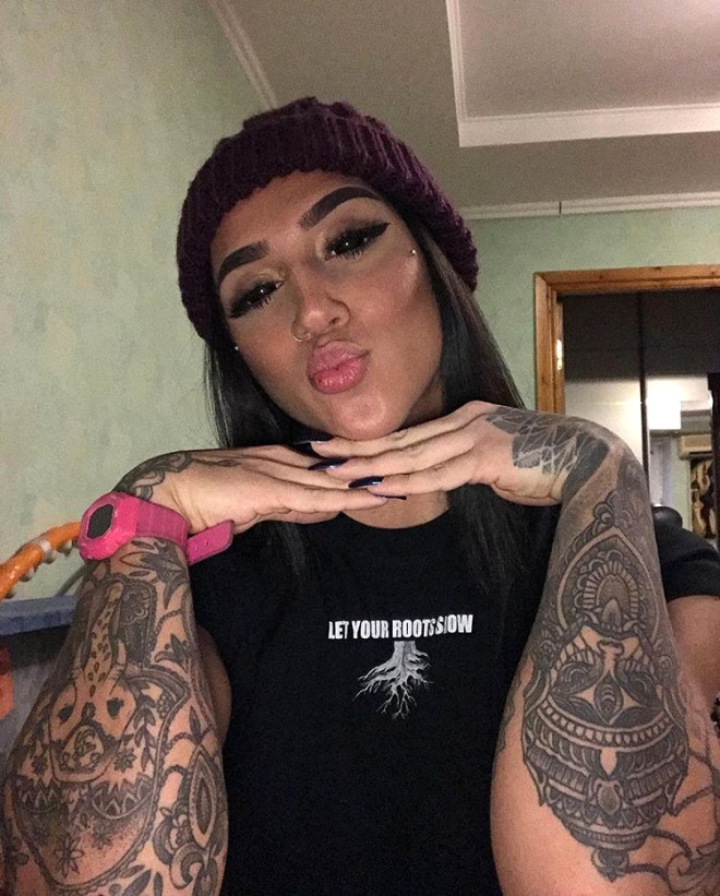 Azeri fitness modeli kasları ve bakışlarıyla Instagram'ı sallıyor - 3