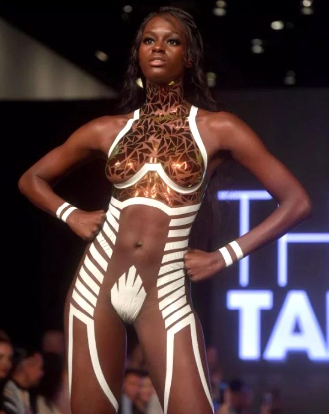 2019 yılına damga vuracak yeni bikini trendi: Koli bandı! - 6