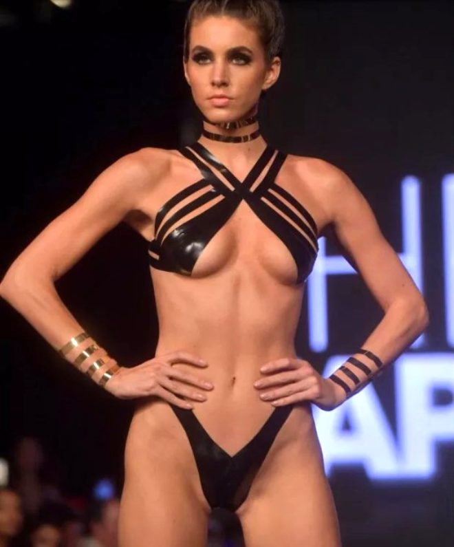 2019 yılına damga vuracak yeni bikini trendi: Koli bandı! - 5