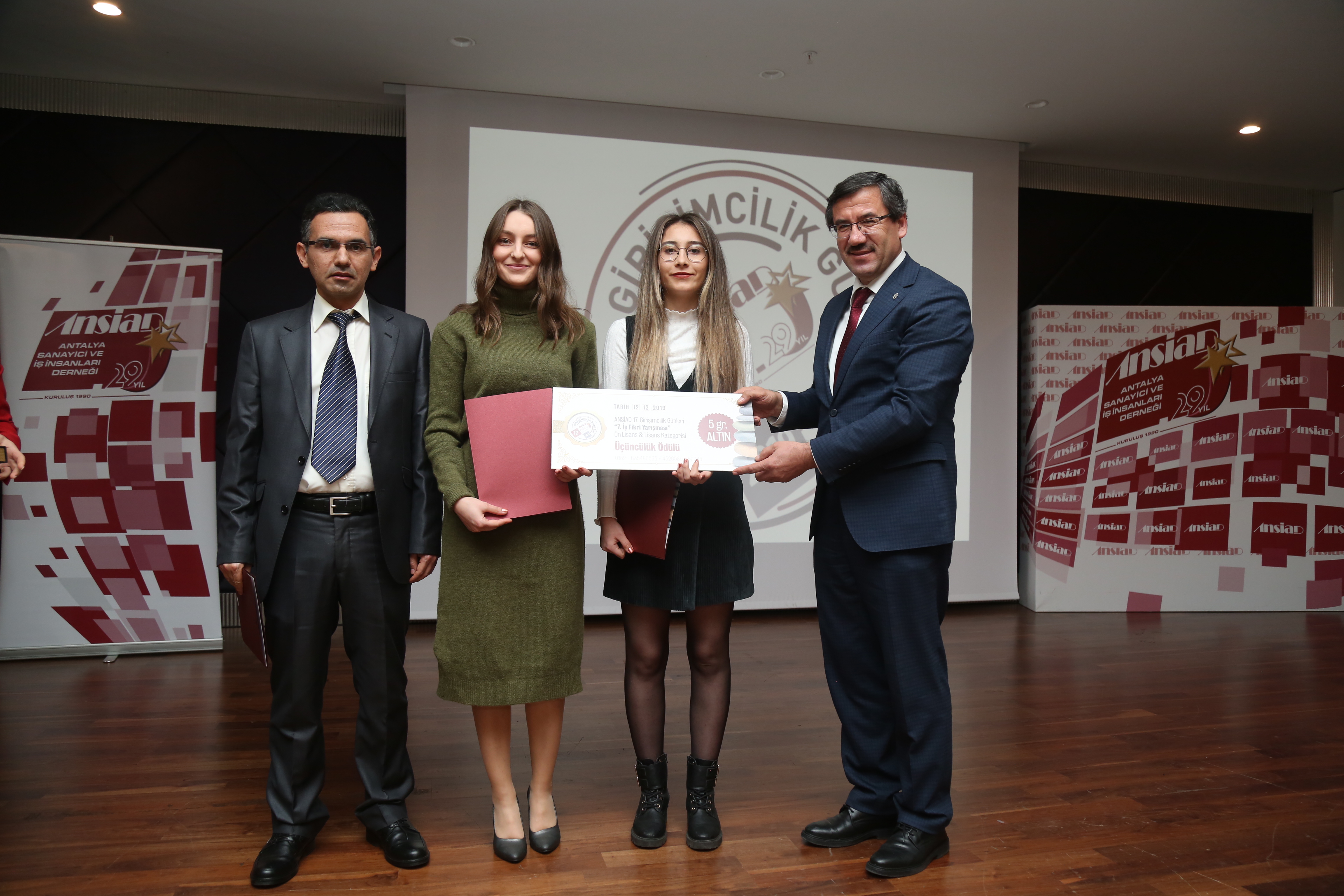 ANSİAD 17.Girişimcilik Günleri'nde ödüller sahiplerini buldu - 16