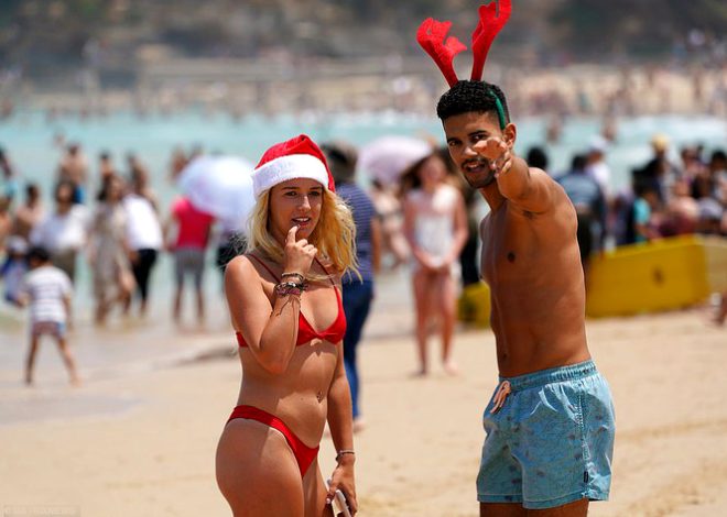 Noel ateşi turistleri coşturdu! Kırmızı bikinilerle sahillere akın ettiler - 19