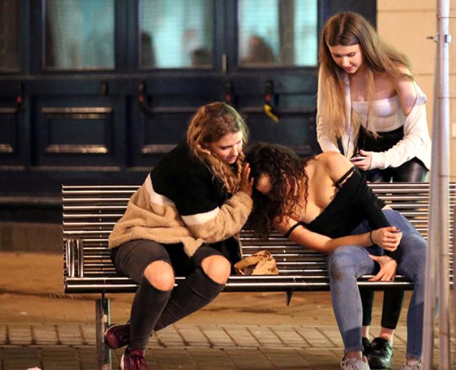 İngiltere'deki Sevgililer Günü kutlamalarında, eğlencenin dozu fena kaçtı! - 10