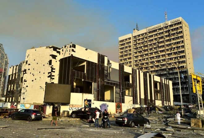 Beyrut'u kana bulayan patlama 300 bin insanı evsiz bıraktı - 12