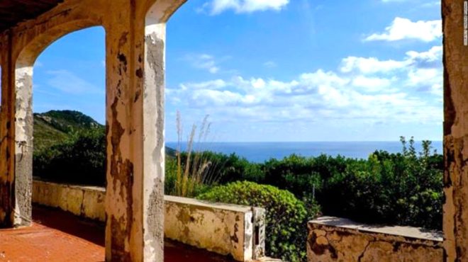 İtalya'nın yasaklı cinsel ilişki adası, karanlık tarihi ile ürkütüyor - 9