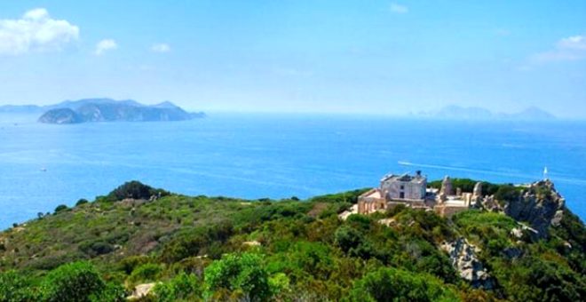 İtalya'nın yasaklı cinsel ilişki adası, karanlık tarihi ile ürkütüyor - 1