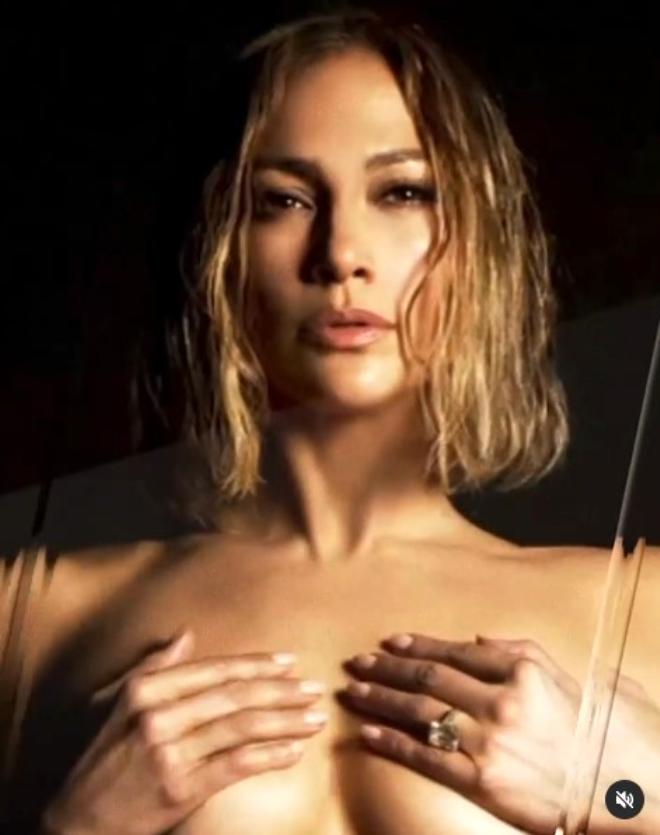 Yıldız şarkıcı Jennifer Lopez çırılçıplak poz verdi! - 3