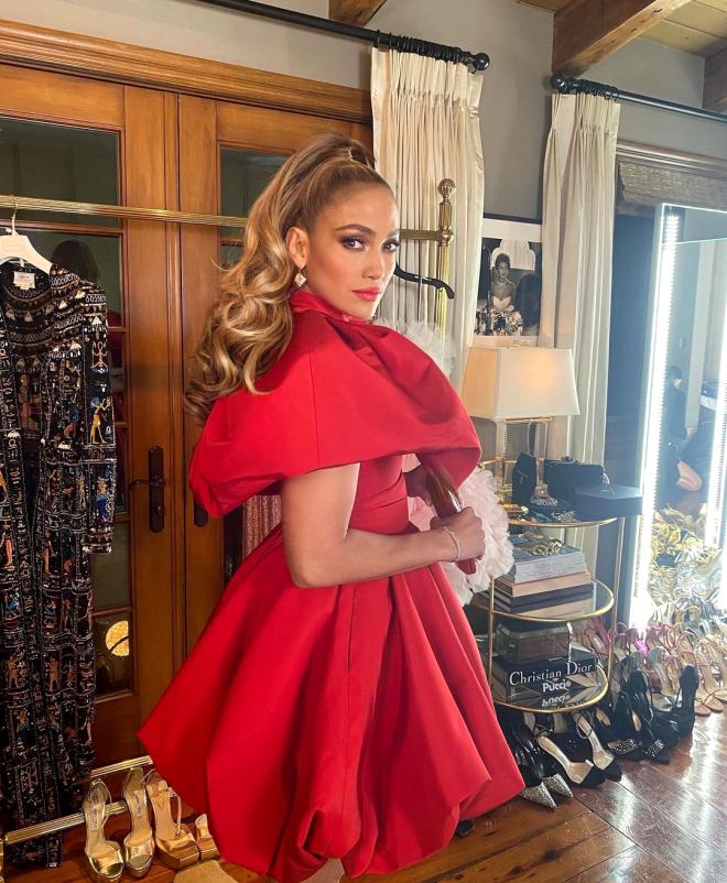 Yıldız şarkıcı Jennifer Lopez çırılçıplak poz verdi! - 14