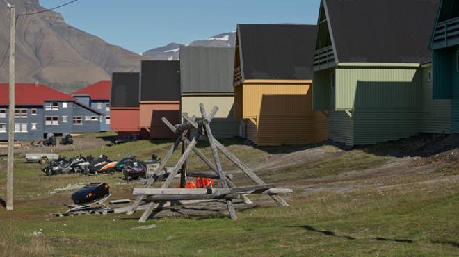Ölmenin kanunen yasak olduğu kasaba: Longyearbyen - 14