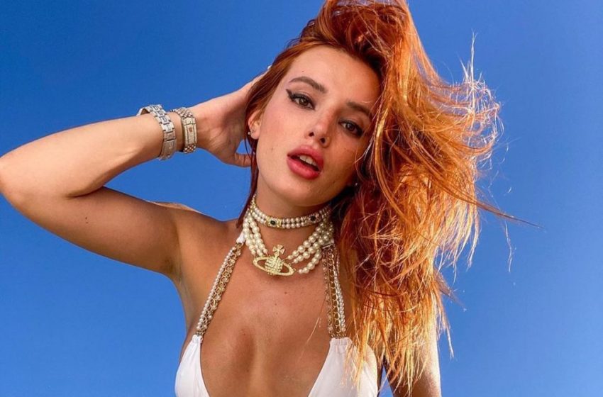 Dur durak bilmiyor! Karlar üzerinde poz veren Bella Thorne'a beğeni yağdı - 13