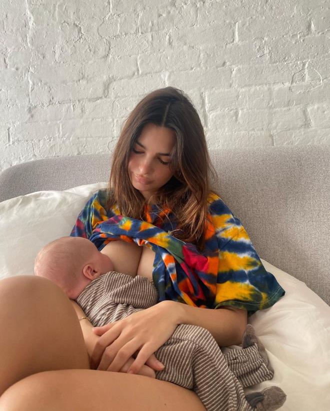 Emily Ratajkowski sınır tanımıyor! Eşiyle özel anlarını sansürsüz paylaştı - 2