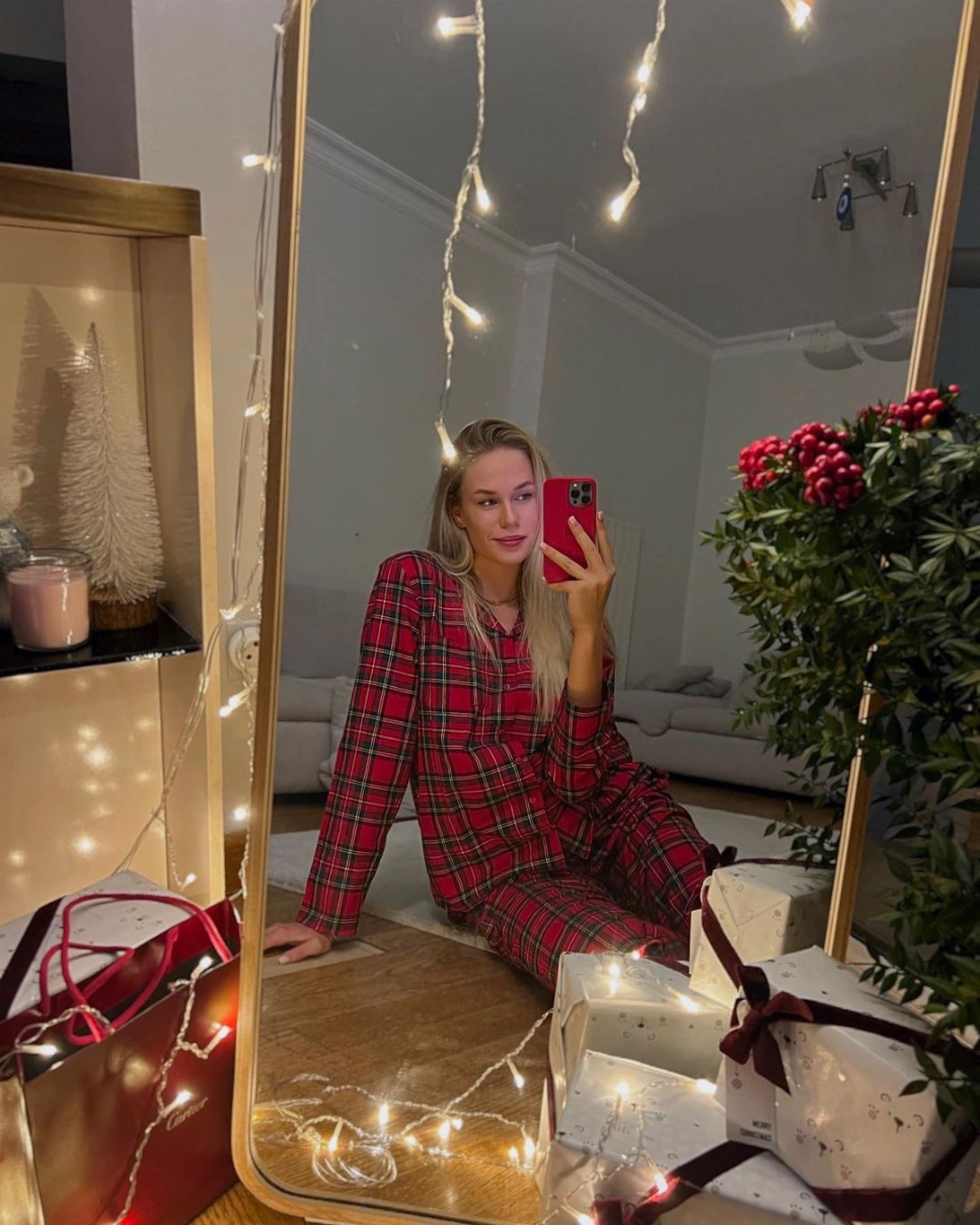 Arina Fedorovtseva güzelliğiyle büyülüyor - 13